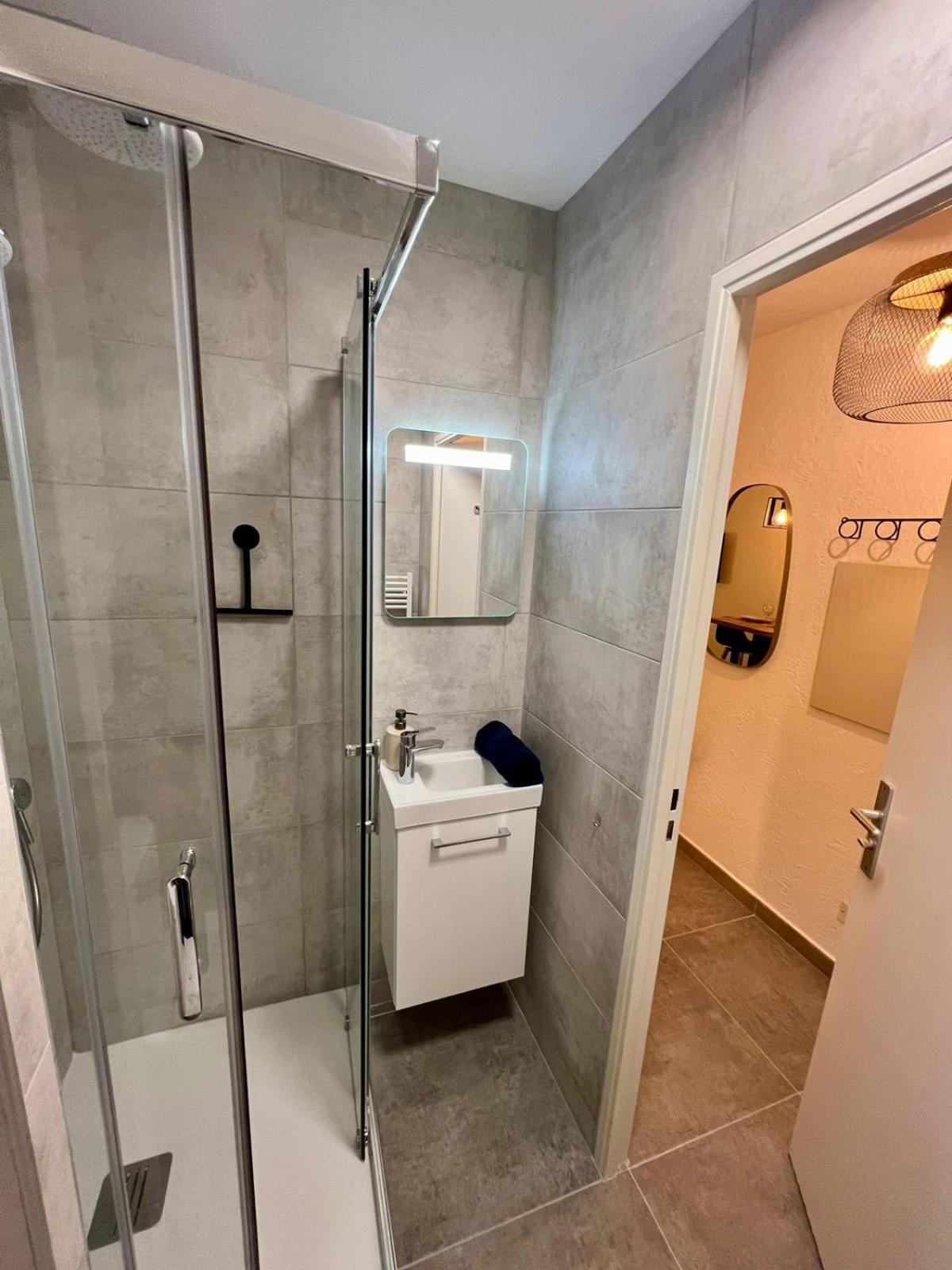 Studio Climatise, Cosy Et Calme Au Centre Ville Αντίμπ Εξωτερικό φωτογραφία