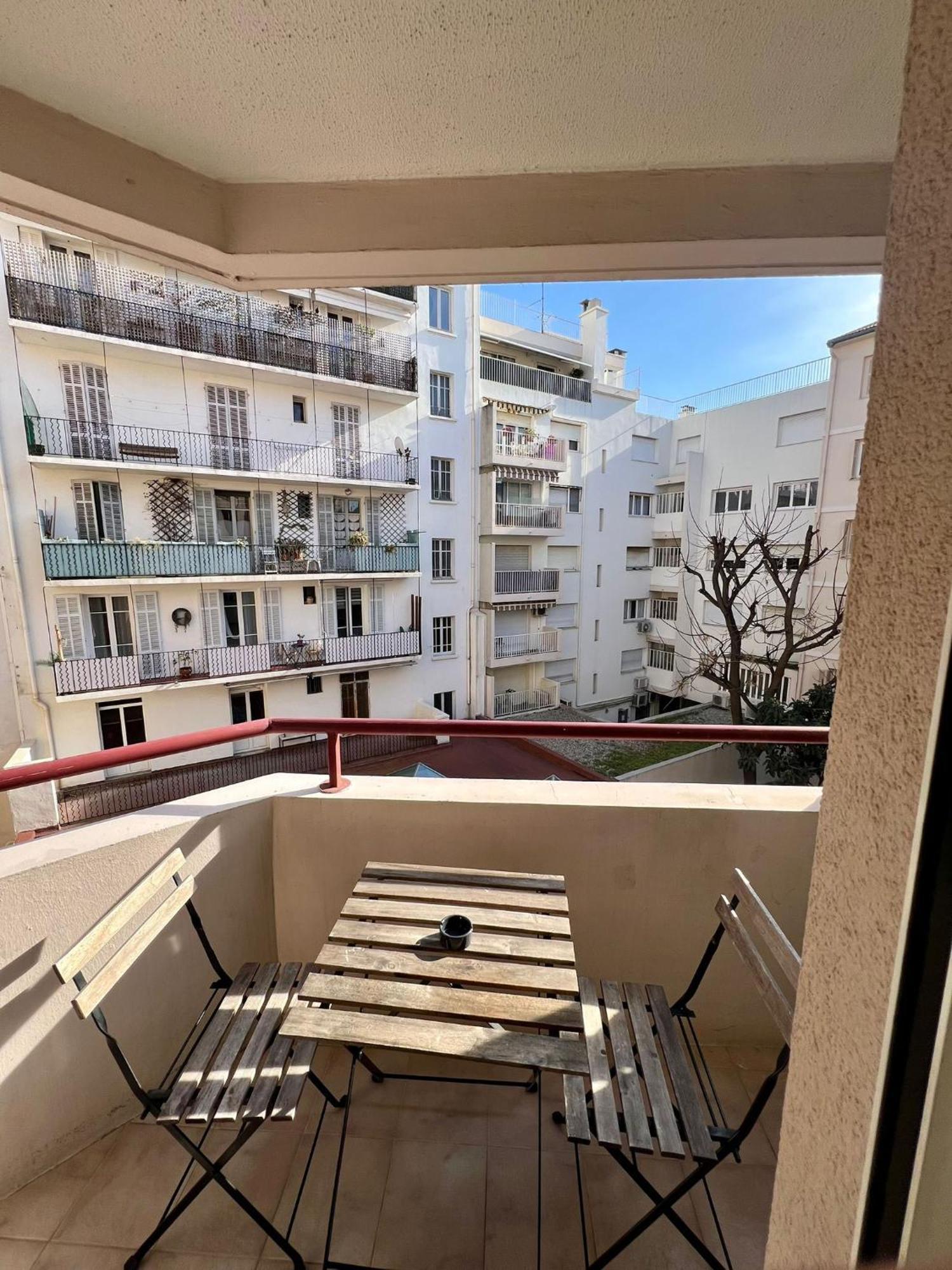 Studio Climatise, Cosy Et Calme Au Centre Ville Αντίμπ Εξωτερικό φωτογραφία